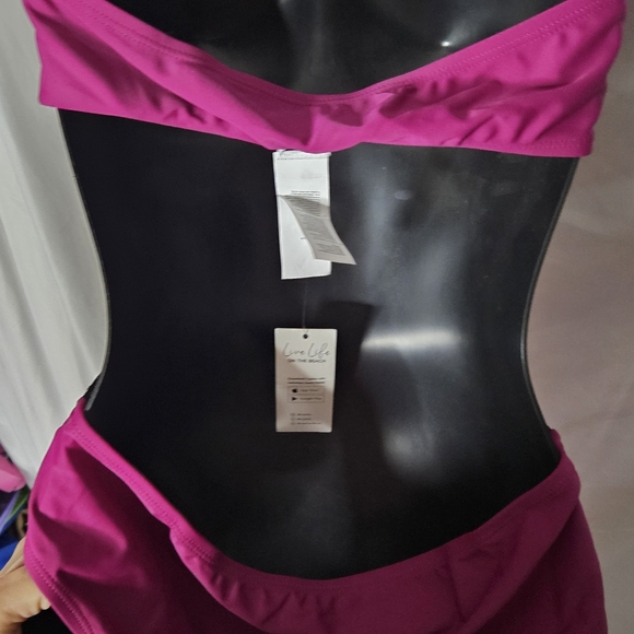 Cupshe Magenta and Black One Piece Swimsuit - Picture 3 of 3
